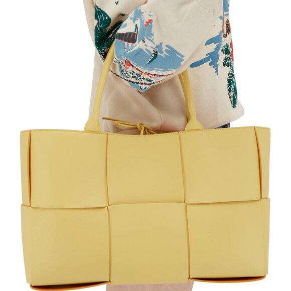 Bottega Veneta Acro Medium Woven Leather Tote - Picture 9 of 12